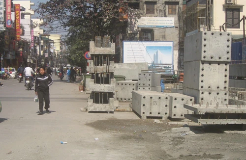 Ngang nhiên vi phạm