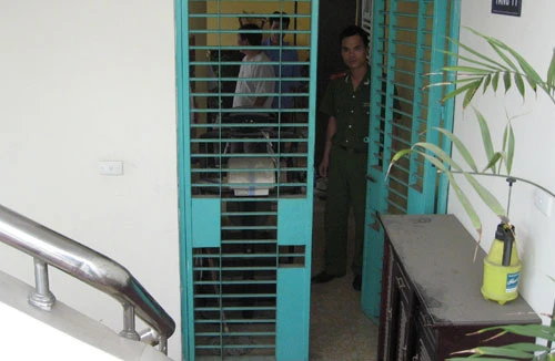 Cháy văn phòng, chung cư - chạy đằng trời