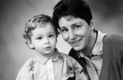 Bí mật một nghi phạm Đức bị bắt ở Anh