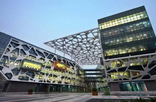 Yahoo có bị thôn tính?