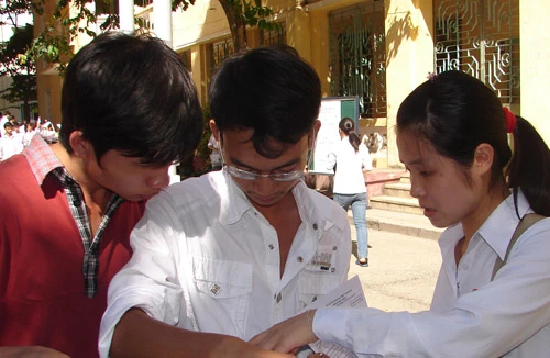 Xét tuyển NV2 tuyển sinh ĐH, CĐ năm 2011: Dễ bị “lách” luật