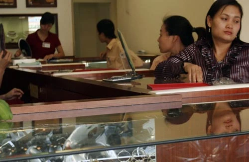 “Chơi” với vàng dễ đau tim