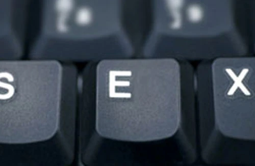 Nói dối người yêu, vào trang web sex