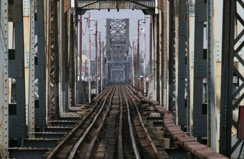 Cải tạo cầu Long Biên thành bảo tàng: “Siêu ý tưởng” ít khả thi