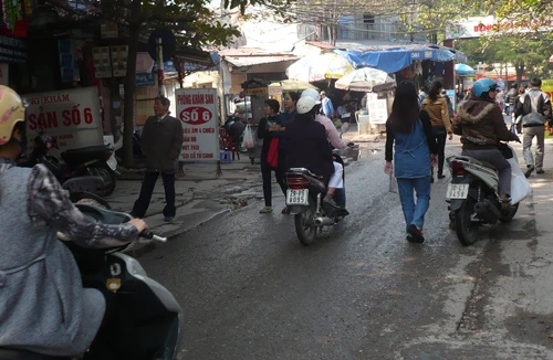 Nhếch nhác đường vào bệnh viện