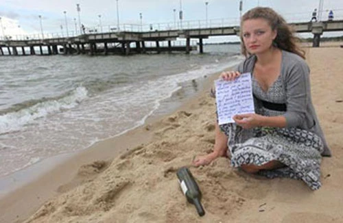 "Tìm bạn tâm giao" bằng... chai