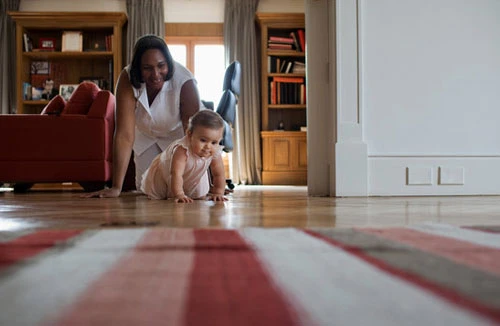 Đổi đời từ nghề trông trẻ 