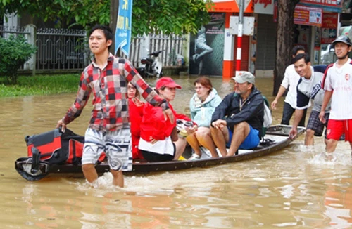Miền Trung tiếp tục đón áp thấp nhiệt đới