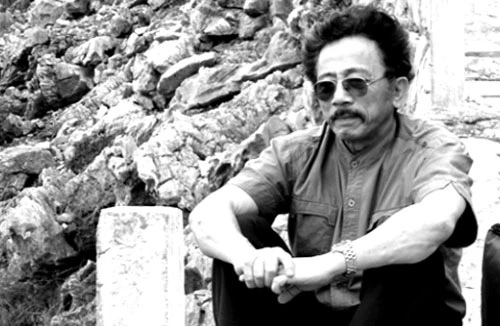 Nhà văn đặc công “lợi khẩu”