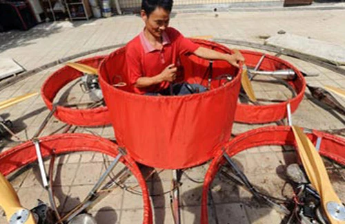 Nông dân tự tạo đĩa bay 