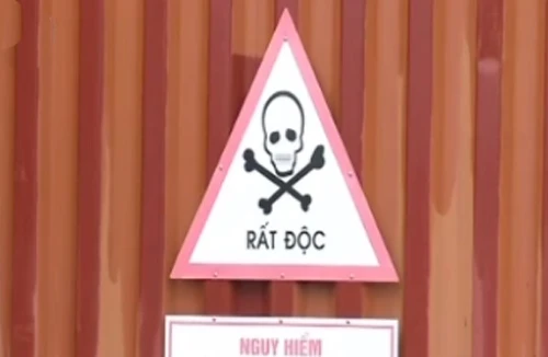 Gần 6.000 lít dầu chứa hóa chất siêu độc đe dọa di sản thế giới