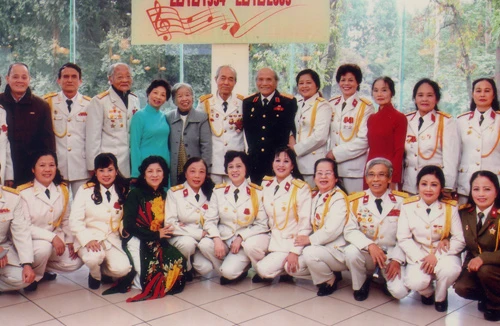 Cống hiến như đang độ thanh xuân