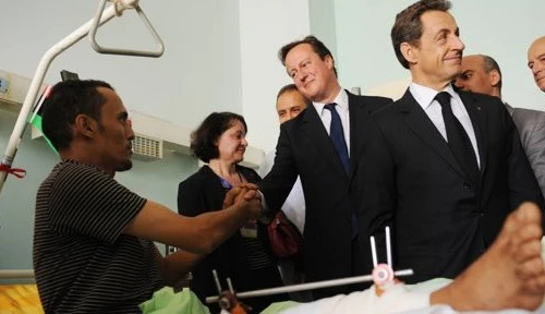 Nguyên thủ Pháp, Anh bất ngờ tới Libya