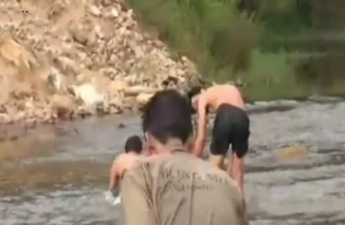 Công ty đóng cửa, công nhân thành "vàng tặc"