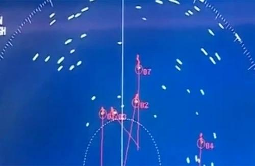 Tàu Trung Quốc đồng loạt vây ép tàu Việt Nam