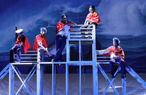 Người lính Trường Sa lên sân khấu