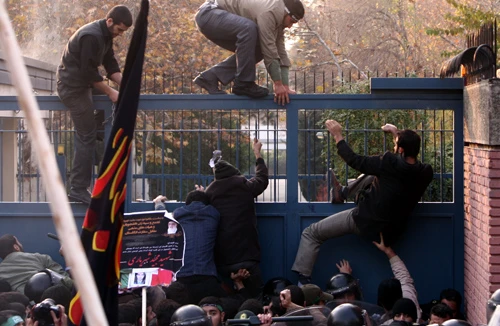 Hố sâu ngăn cách 