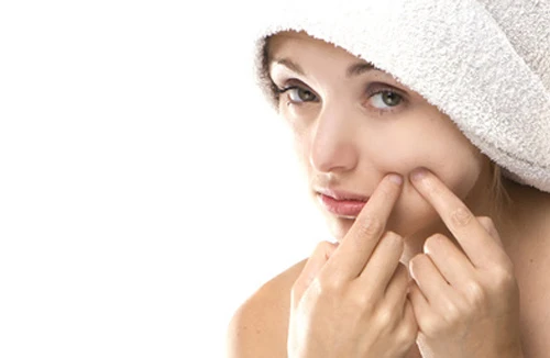 “Thủ phạm” của dấu hiệu lạ trên da mặt 