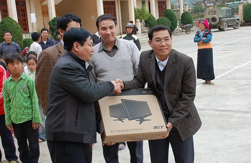 Tết sớm ở Điện Biên Đông