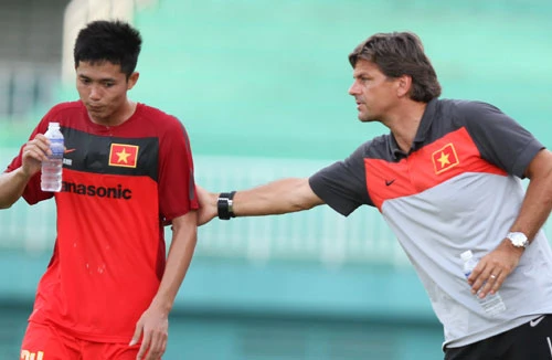 U23 Việt Nam hướng đến SEA Games 26: Giải pháp an toàn 