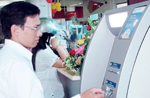 Khuyến cáo khi dùng ATM
