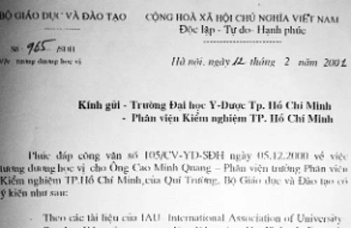 Bằng Tiến sỹ của Thứ trưởng Bộ Y tế Cao Minh Quang - thật hay giả?