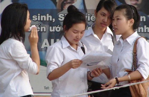 Chỉ hơn 1/3 lượt thí sinh đạt