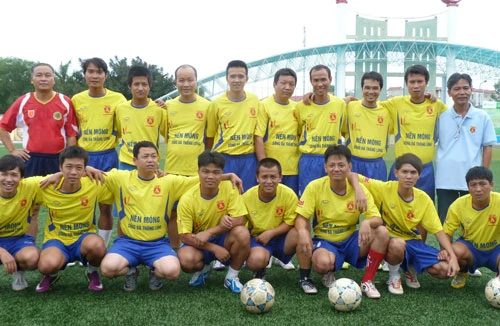 Đội bóng đá Báo An ninh Thủ đô thi đấu giao hữu tại Thái Lan