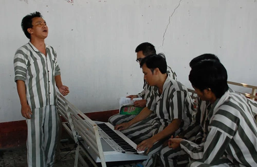 Mở ra cuộc đời mới