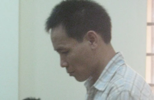 Chủ quán phở truy sát khách ăn đêm