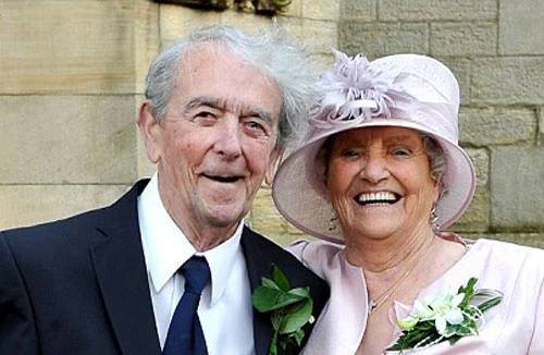 Kết hôn sau 65 năm xa cách