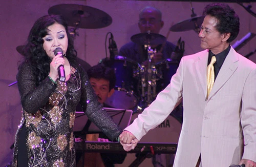 Đêm diễn ca sĩ Chế Linh vẫn được cấp phép sau khi bị “tuýt còi”!