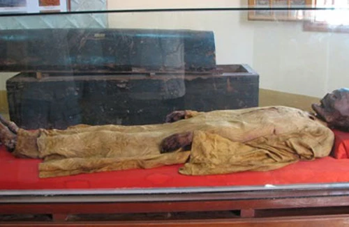 Giả mã xác ướp người Việt cổ