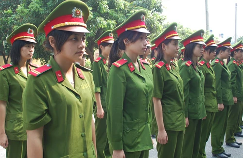 Chúng tôi là... nữ đặc nhiệm