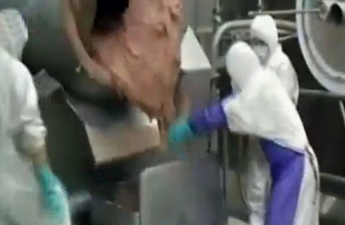 Thượng Hải: McDonald, KFC thê thảm trong bê bối thịt bẩn