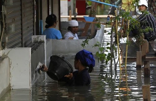 Cứu Bangkok khỏi “hồng thủy”