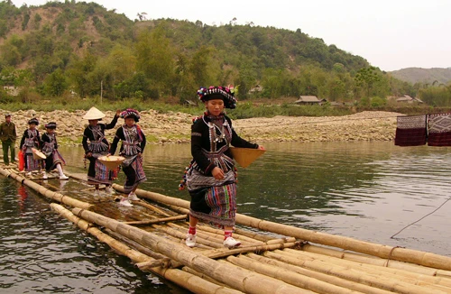 Ngẩn ngơ giữa Phiêng Hào