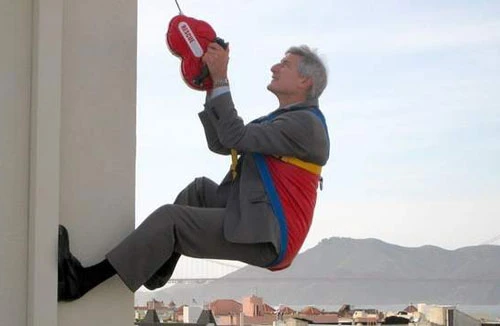 “Hạ cánh” an toàn từ cao ốc