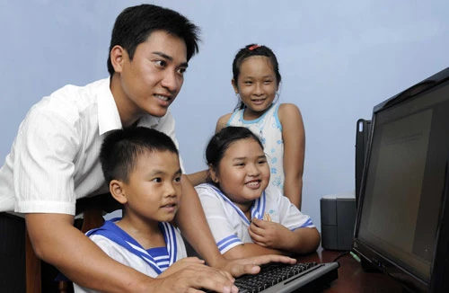 Cần thể hiện lòng yêu nước đúng cách 