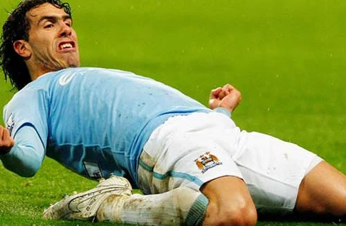 Người hùng bị đẩy ra đường