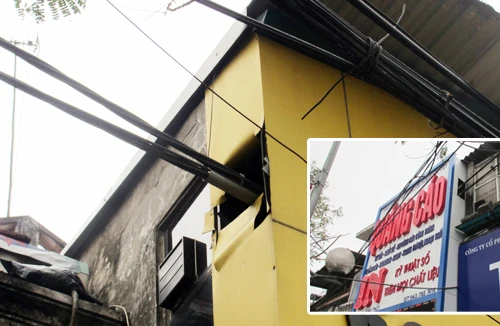 Biển quảng cáo “ôm” cáp điện: Đe doạ sinh mạng người dân