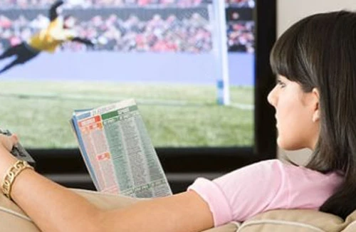 Phụ nữ xem TV nhiều, dễ bị loãng xương