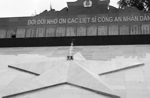 Khánh thành Tượng đài Chiến thắng