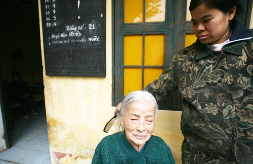 Đắng lòng tuổi xế chiều