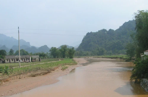 Bí ẩn dòng sông Ma mang lời nguyền chết chóc