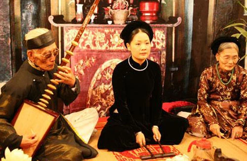 Biểu diễn ca trù ở nhà cổ 87 Mã Mây