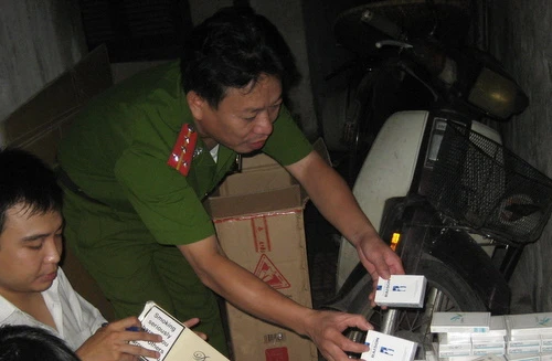 Thu giữ nhiều thuốc lá ngoại nhập lậu