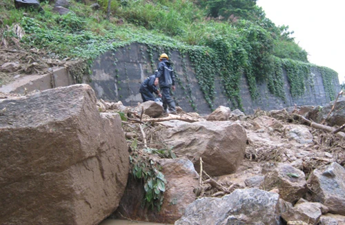 Chuyện về những người lính bám trụ vùng núi lở: Cứ mưa bão là thế đấy!