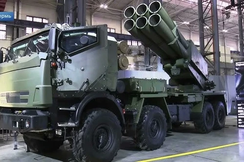 Nga trình làng pháo phản lực Sarma 300 mm trên khung KamAZ-63501