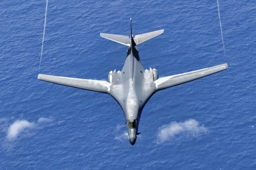 Oanh tạc cơ B-1B Mỹ áp sát bờ biển Venezuela, căng thẳng leo thang